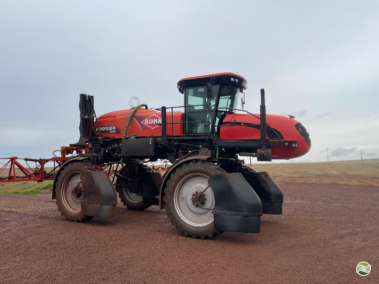 PULVERIZADOR KUHN STRONGER 3000 Tração 4x4 Inovagro - Stara PALOTINA PARANÁ PR